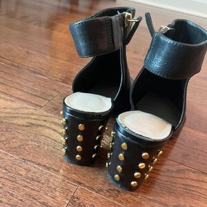 Nine West Size 7 Leather Heels